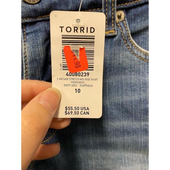 Torrid Women's Mid Rise Mid Denim Shorts Blue Size 10 Summer Casual cuffed - Picture 4 of 11